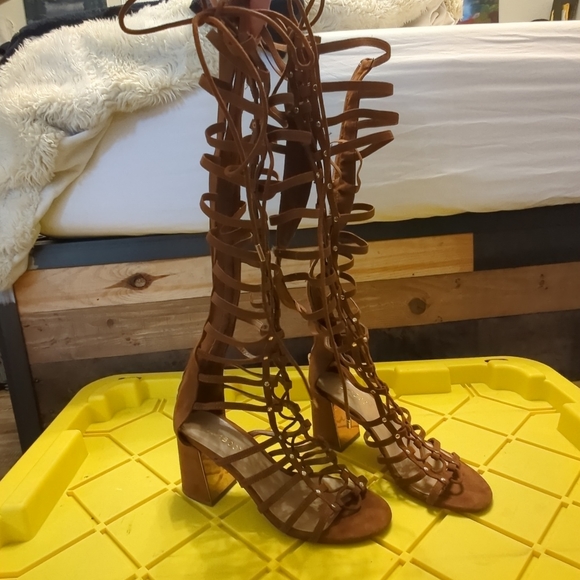 BAMBOO Shoes - Bamboo brand gladiator sandals size 7.5